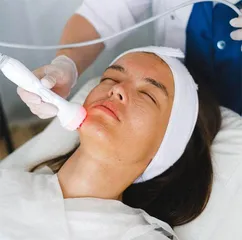 正确看待整形,“甩开”容貌焦虑2