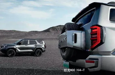 越野新贵 方程豹豹5对比坦克400 Hi4-T2