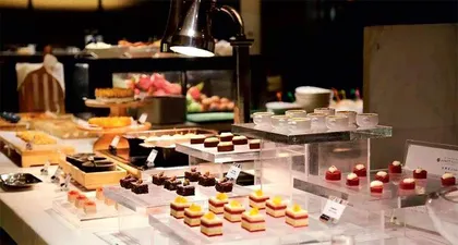 开启顶配版社区食堂就餐新模式 打工人新潮流 酒店自助年卡能成为餐饮新风口吗?5