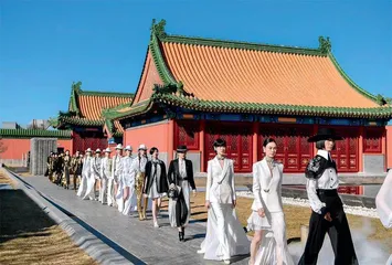 国风璀璨 新章序开 2022北京时装周颁奖盛典暨非遗尚新SHOW举办20