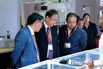 华服珠宝跨界共融　京工集团与中宝协签署战略合作协议3