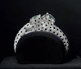 风格旅程再启 卡地亚全新LE VOYAGE RECOMMENCÉ高级珠宝展2