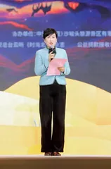 与“星星故乡”的约会 北京时装周携手小鹤鹤走进宁夏中卫3