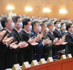 全国两会领航定向再书华章