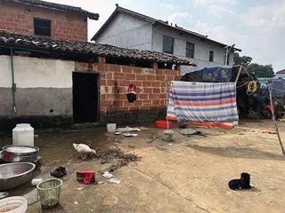 她们是女儿、妻子、母亲，唯独不是自己1