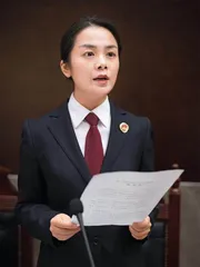对话章春燕：耐得住微光，才能经得住高光