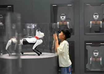 全球科技以人工智能为核心，在多领域加速突破