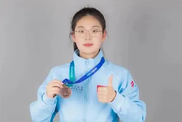 英国演员裴淳华之子获“汉语桥”世界小学生中文秀总决赛冠军1