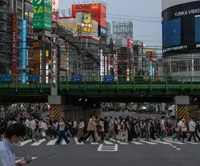 今年前四个月我国货物贸易进出口同比增长5.8%1