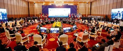 东盟：积极应对大国博弈，努力重振“中心地位”