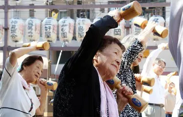 中国首次在月球上发现新矿物,命名为“嫦娥石”4