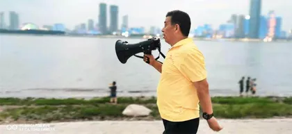 江边“生死时速”:退休老汉组队义救千余人1