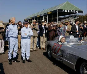 Goodwood revival于古德伍德古董车盛会 致敬赛车传奇与非凡传统1