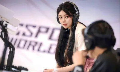 姚瑶:被质疑的女教练,依然相信电竞的公平1