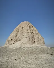 贺兰山麓的西夏王陵