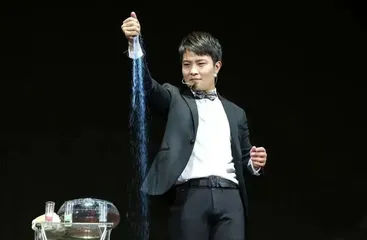 青年魔术师张云峰：换个方式“打开”中国传统文化