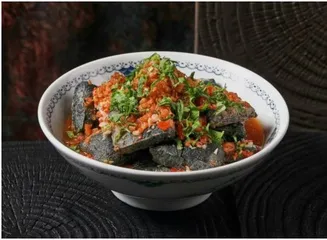 湘味之绝:三亚湘菜馆里的剁椒鱼头3
