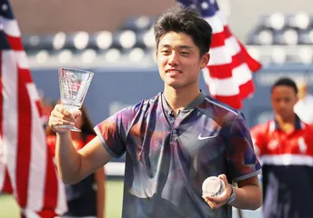 网球小将吴易昺:站在光里才是英雄1