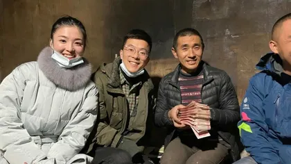 “我会一直走下去,直到不再被需要”,这届年轻人已经在为别人撑伞了!1