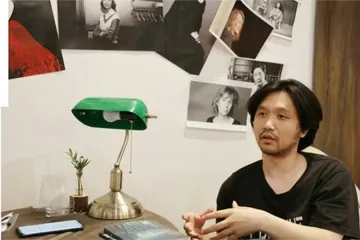 崔起超:办剧团、开书屋,成为“另一个”2