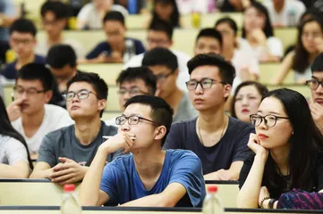 用心凝聚青年构建网络思政育人新格局