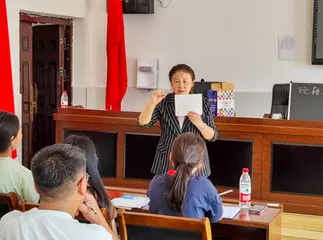 梅骨兰香:两名成都退休教师的马边支教路 1