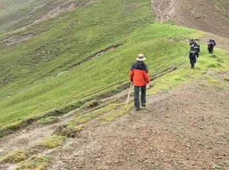 波孜果尔矿床考察记10
