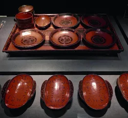 国宝小档案——狸猫纹漆盘2