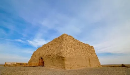 戈壁:荒芜之地有奇观6
