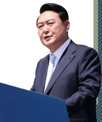 加拿大:温哥华首位华裔市长沈观健就职4