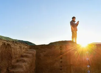 他们与古老石器“对话”