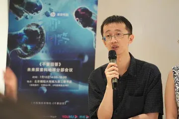 国内首档科幻漫谈《不要回答》,做了哪些事?2