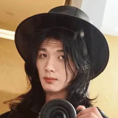 “文艺”书店里的“非文青”