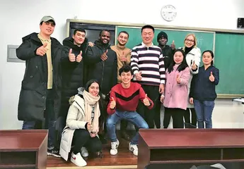 留学生是一扇窗1