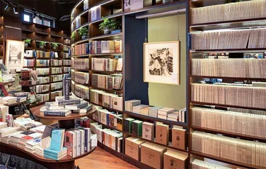 中西书屋:拒一时网红 筑长红坐标1
