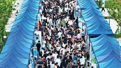 校招宣讲会中的“托”