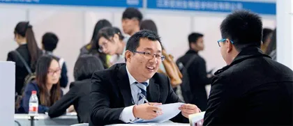 内有追兵,外有强敌财经毕业生如何破圈?1