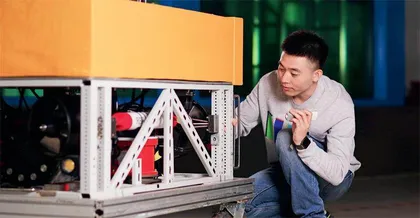 郭亭亭: 打造机器人“特种兵”2