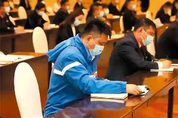 杨铭：快递小哥的青春诺言2