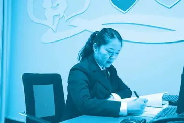 高英:倾心尽力“护幼苗”,普法维权“润无声”5