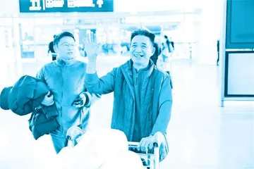 父子携手铸“泥琴”:圆音乐梦,展父爱伟力3