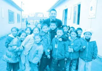 中国首位博士歌唱家雷佳:13次登上央视春晚,事业家庭双丰收1