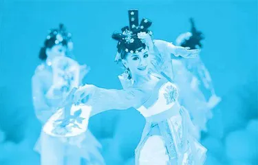 岳露:新疆民族舞蹈的精灵1