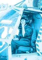 空中“蓝玫瑰”:中国首位女消防飞行员的飞翔青春2