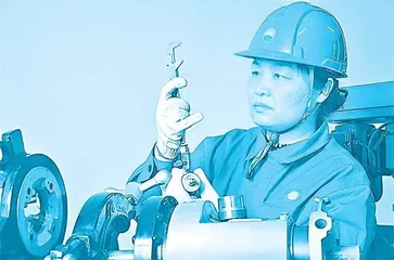 大国工匠刘丽:为中国梦加“油”1