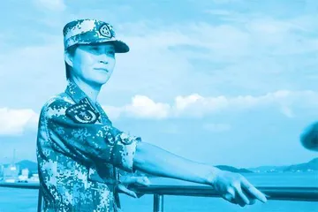 乘风破浪韦慧晓：中国海军第一位女舰长