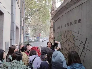 读一本书,走一段路1