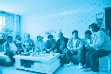 把小家的爱化为人间大爱:勉莉莎和她5个民族的大家庭1