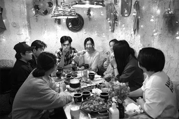 城市里的开放音乐社群:白天上班晚上排练,圆一个“乐队梦”2