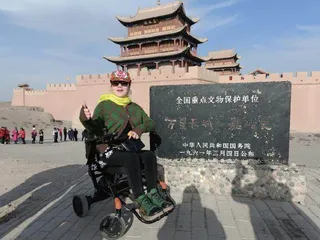 坐着轮椅去西藏